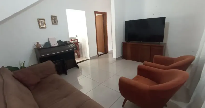 Casa à venda na vila voturuá em são vicente – 2 dormitórios, 1 suíte e 1 vaga com condomínio baixo