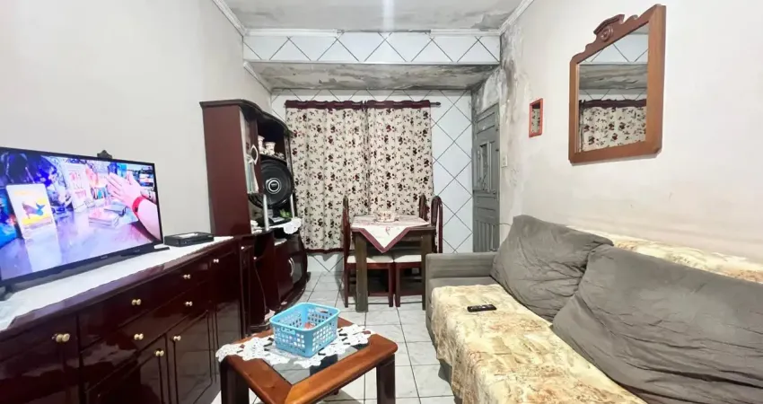 Casa Ampla à Venda no Catiapoa com 4 Dormitórios e Edícula Completa