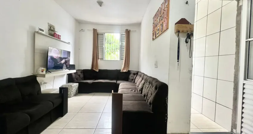 Espaço de sobra no Bom Retiro! Apartamento com 3 Dormitórios e Suíte por R$ 179.000