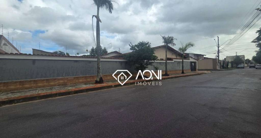 Casa com 4 dormitórios à venda, 220 m² por R$ 750.000,00 - São Francisco - Serra/ES