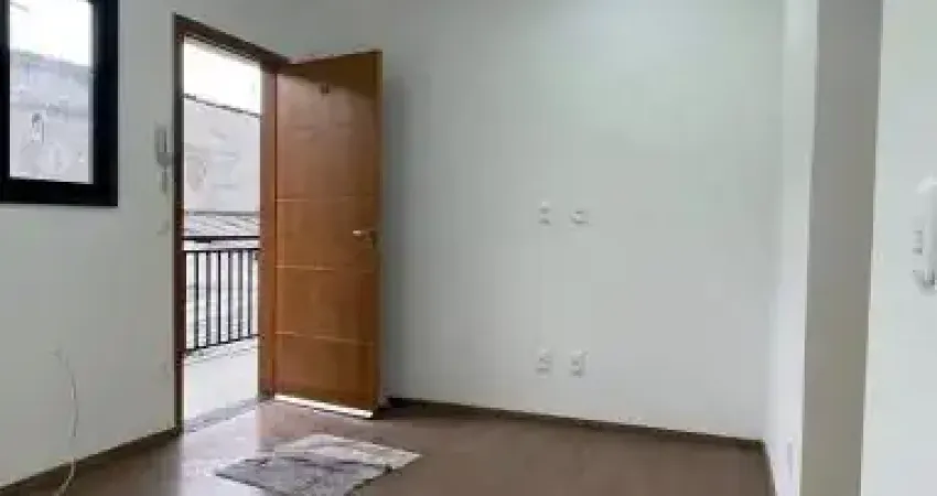 Apartamento á venda na Vila Jacuí! 15k de entrada, 2/4, sala p 2 ambientes,