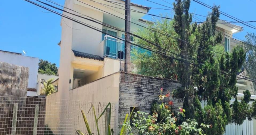 Casa com 4 quartos à venda na Rua Edma Rodrigues Valadão, 96, Camboinhas, Niterói