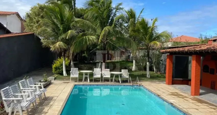 Espetacular casa à venda em Maricá-RJ, 5 quartos, 3 suítes, 4 vagas, 400m² - Jardim Atlântico Leste.