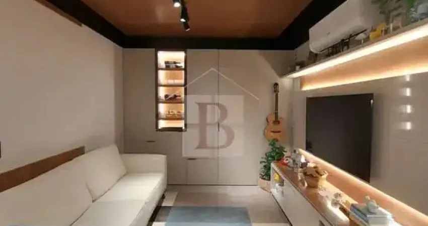 Apartamento à venda em Icaraí com 2 quartos, 1 suíte, 1 vaga de garagem e 78m² - Niterói-RJ
