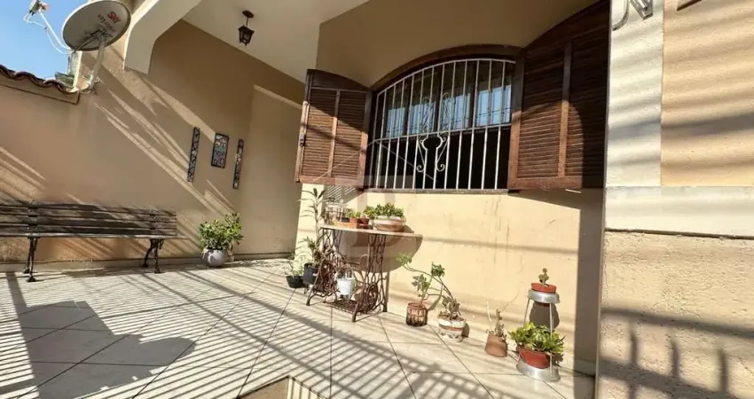 Imperdível casa à venda em santa rosa - niterói-rj: 4 quartos, 1 suíte, 2 salas, 3 banheiros e 251m² de área privativa