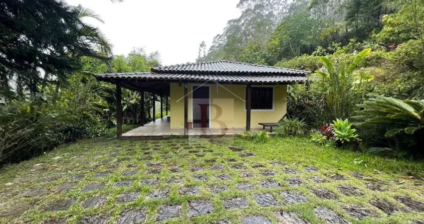 Imperdível sítio à venda em lumiar, nova friburgo-rj: 2 quartos, 1 sala, 1 banheiro, 1000 vagas de garagem, 22.000m² de área