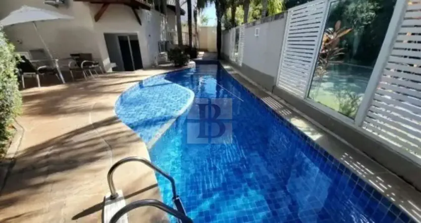 Casa de luxo em condomínio à venda em Camboinhas, Niterói-RJ: 3 quartos, 2 suítes, 2 salas, 3 banheiros, 1 vaga, 180m².