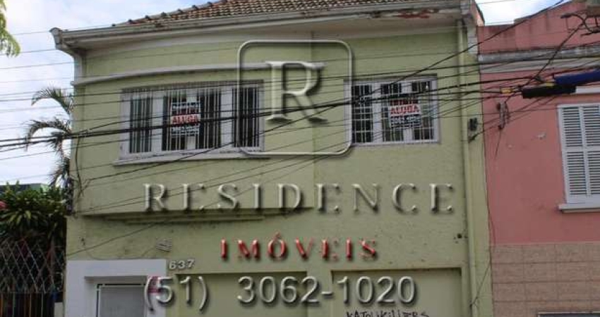 Casa Comercial de Alto Padrão na Floresta, Porto Alegre-RS: 9 Salas, 2 Banheiros, 270m² - Venda ou Locação!