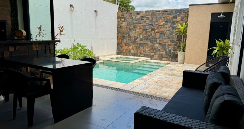 Casa em condomínio fechado com 3 quartos à venda no Parque das Laranjeiras, Uberlândia 