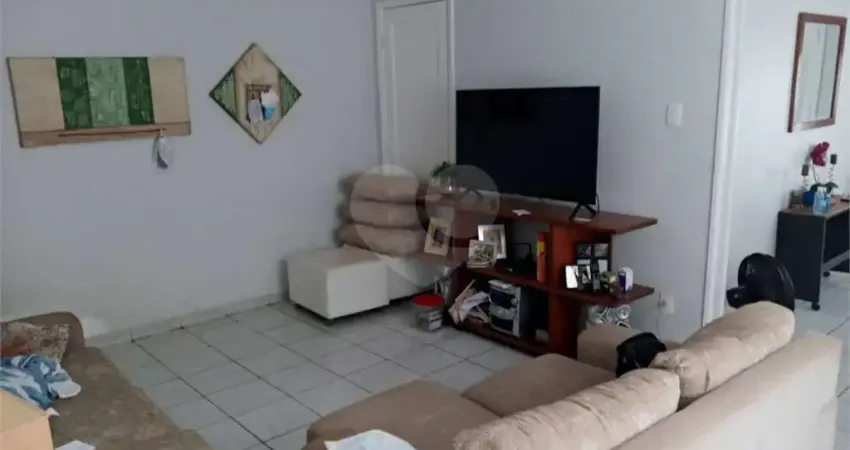 Casa com 4 quartos à venda na Rua Liberdade, Boqueirão, Santos