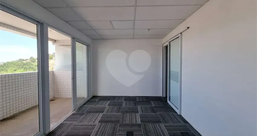Sala comercial à venda na Rua Amador Bueno, Centro, Santos
