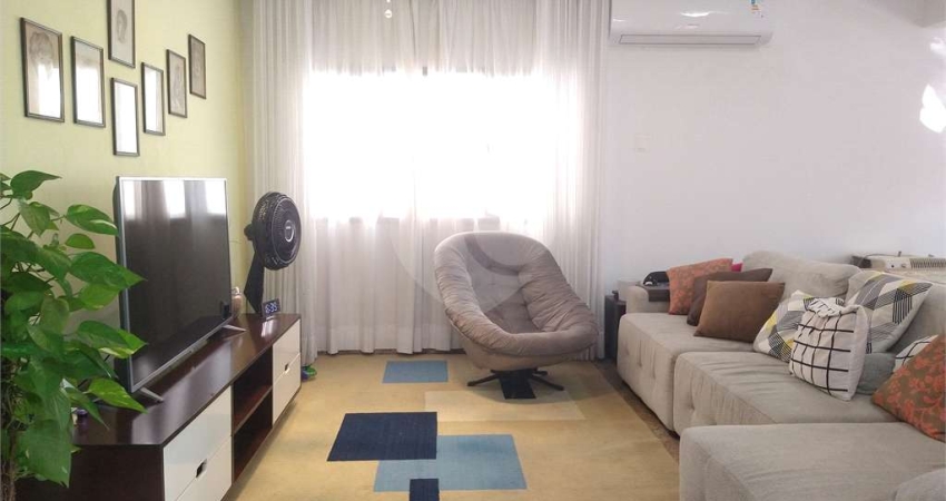 Casa com 4 quartos à venda na Rua Professor Torres Homem, Embaré, Santos