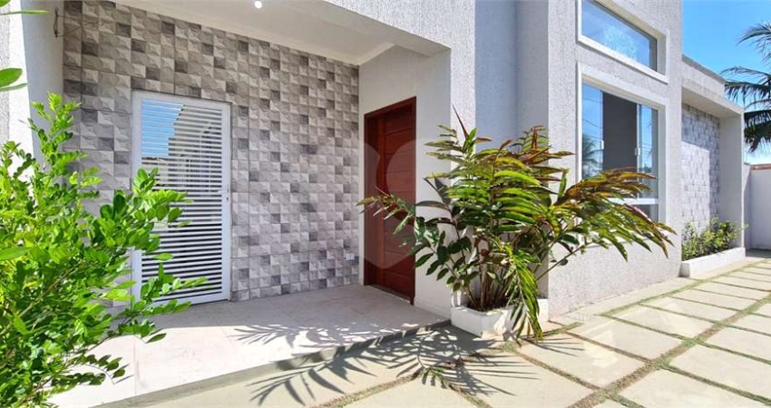 Casa com 3 quartos à venda em Balneário Califórnia - SP