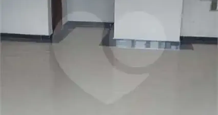 Casa com 3 quartos à venda na Rua Dom Lara, Vila Valença, São Vicente
