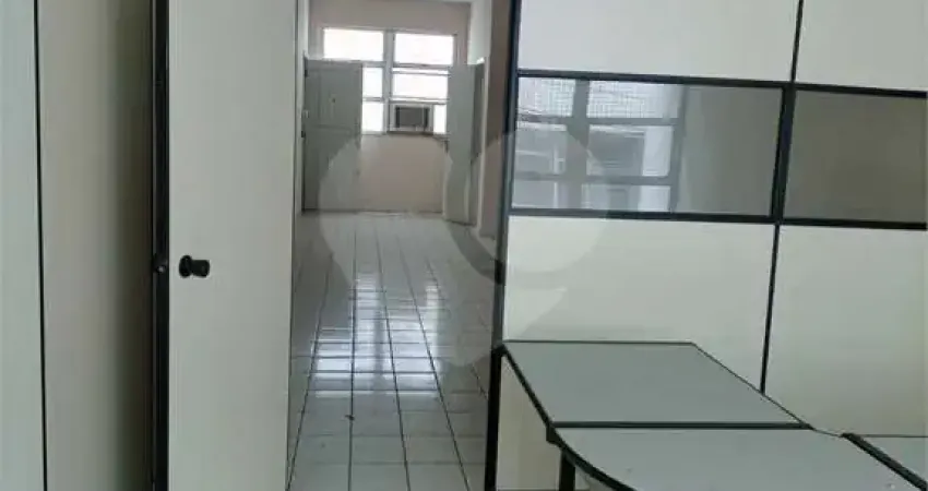 Sala comercial para alugar na Riachuelo, Centro, Santos