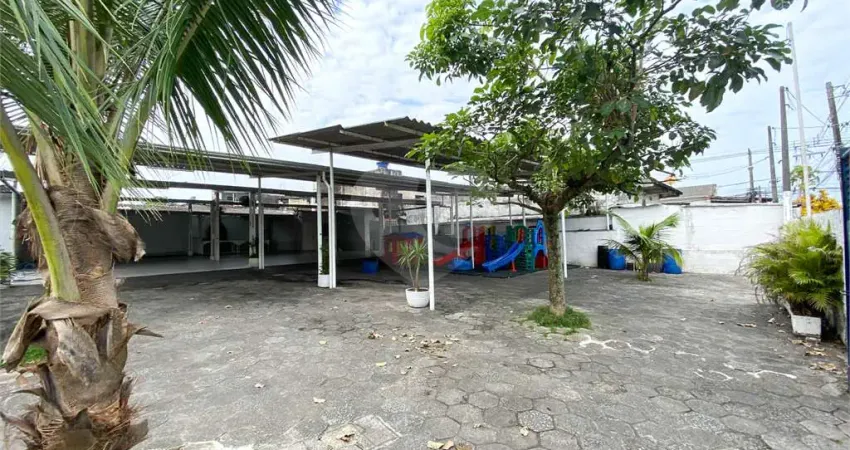 Terreno à venda na Doutor Antônio Guilherme Gonçalves, Vila Margarida, São Vicente