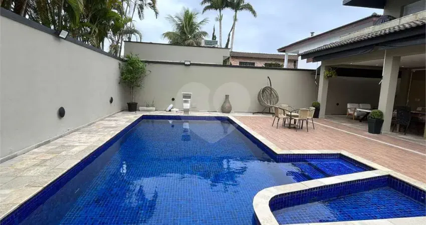 Casa com 5 quartos à venda na Ezio Renato João Mora, Jardim Acapulco, Guarujá