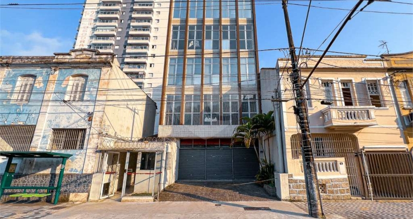 Loja à venda ou para locação em Vila Mathias - SP