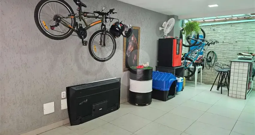 Casa de vila com 2 quartos à venda em Estuário - SP