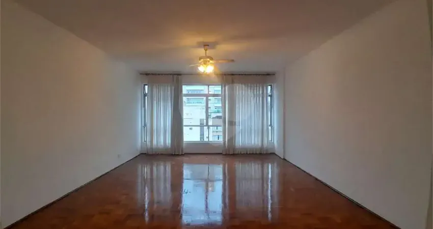 Apartamento com 2 quartos à venda ou para locação em Gonzaga - SP
