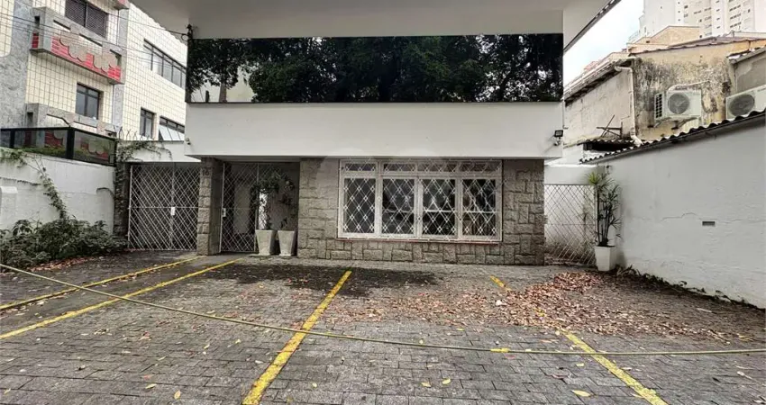 Casa com 10 quartos para alugar na Eloy Fernandes, Boqueirão, Santos