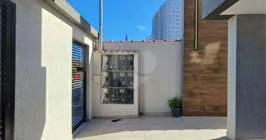 Casa de vila com 2 quartos para locação em Canto Do Forte - SP