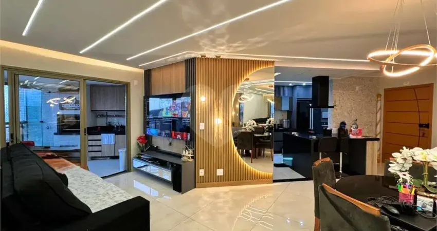 Apartamento com 2 quartos à venda em Canto Do Forte - SP