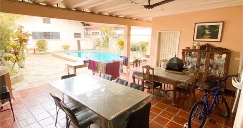 Casa com 3 quartos à venda na Rua Quintino Bocaiúva, Pitangueiras, Guarujá