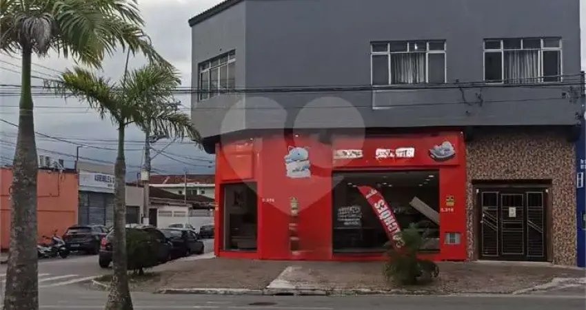 Prédio à venda na Avenida Presidente Kennedy, Tupi, Praia Grande