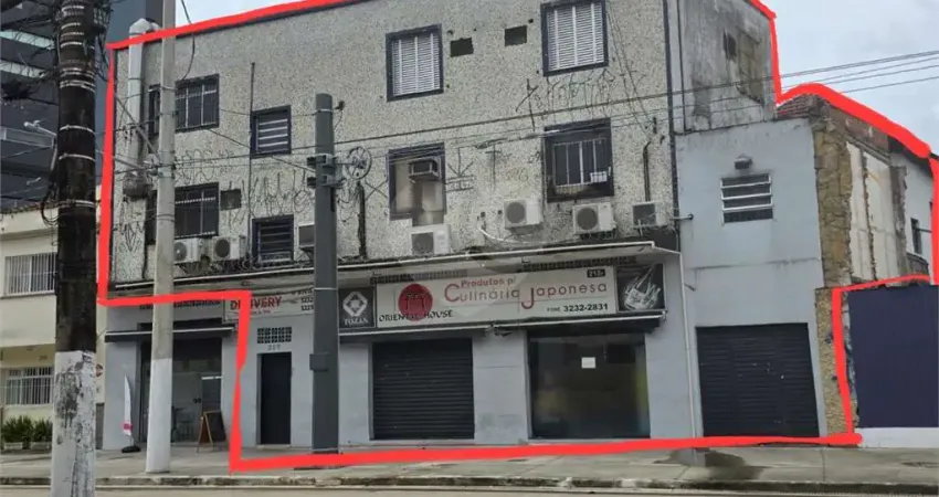 Prédio à venda na Rua Luís de Camões, Vila Mathias, Santos