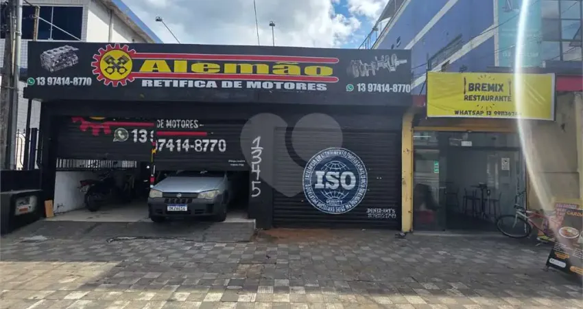 Prédio à venda na Vila Cascatinha, São Vicente