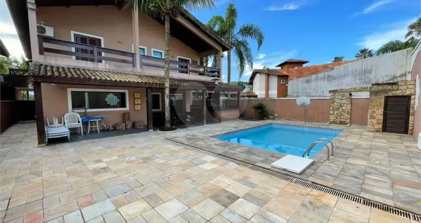 Casa com 4 quartos para alugar no Jardim Acapulco, Guarujá