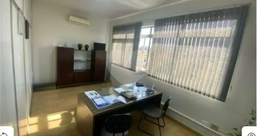 Sala comercial para alugar na Rua Frei Gaspar, 739, Centro, São Vicente