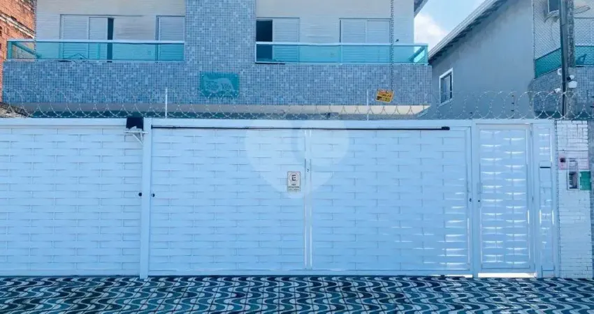 Casa com 2 quartos à venda na Vila Antártica, Praia Grande