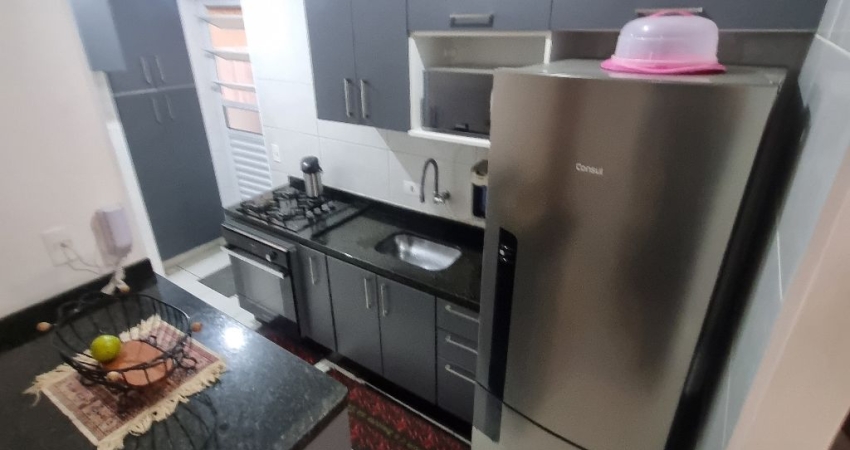 Apartamento 55m² / Moveis Planejados / Quintal e Varanda.