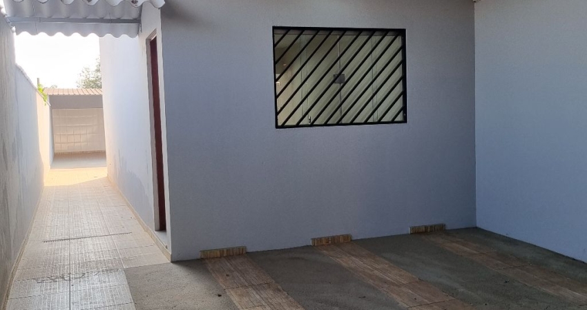 Casa Sobrado com Quintal / Garagem Coberta / Documentação ok / Aceita Financiamento