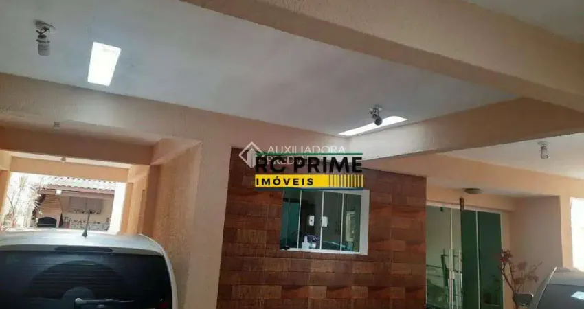 Sobrado à venda 3 quartos, 1 suíte, piscina, churrasqueira, 4 vagas em jardim irajá, sbc