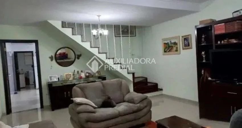 Ótimo sobrado no jardim do mar em são bernardo do campo, com 202m² de área construída