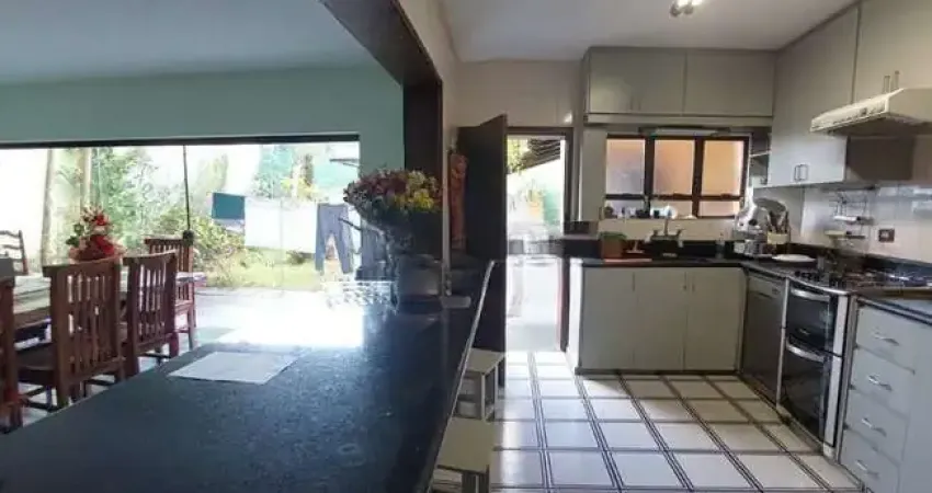 Excelente sobrado de alto padrão - 289m² - 04 dorm. sendo 01 suíte - jardim do mar - sbcampo