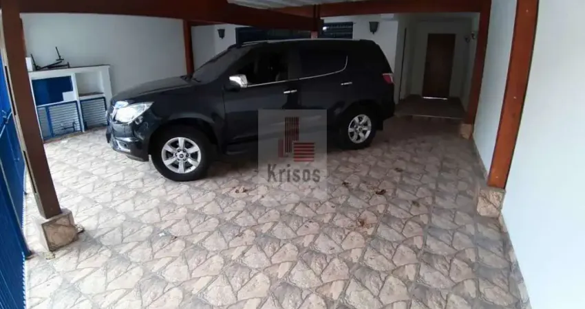 Sobrado com ótima localização para venda com 3 dorms e 4 vagas.  À 10 minutos da Estação Butantã