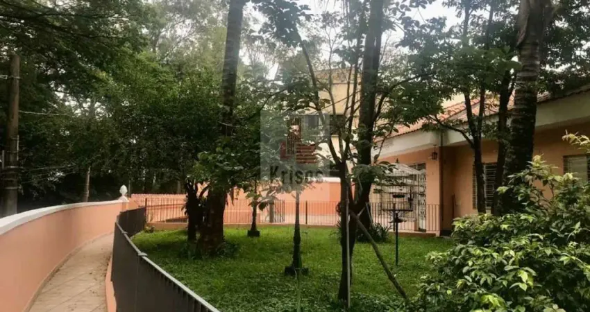 Casa térrea bem localizada a venda na Vila Sônia!700 m2 de têrreno