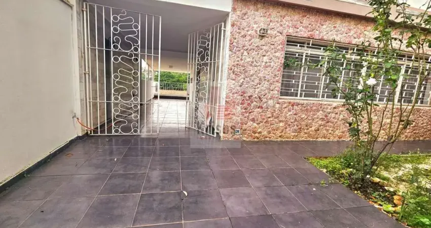 Casa Ampla de 240m² à Venda na Vila Ipojuca com 4 dormitórios 1 suíte 2 vagas