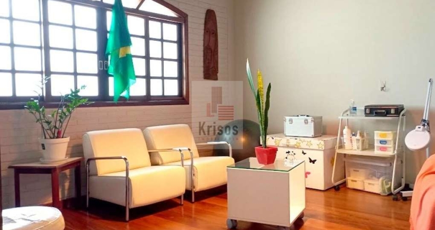 Casa térrea Butantâ 4 dormitórios e 2 suítes com churrasqueira.