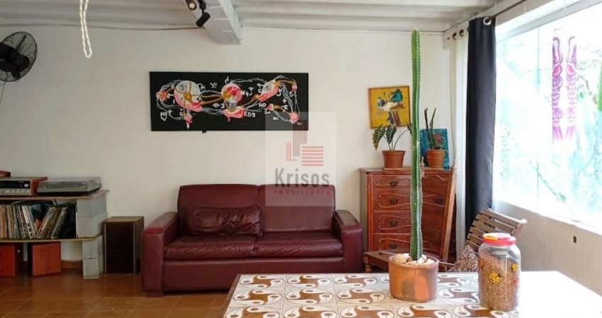 Casa térrea Butantã com 200m 3 dormitórios com suíte e churrasqueira.