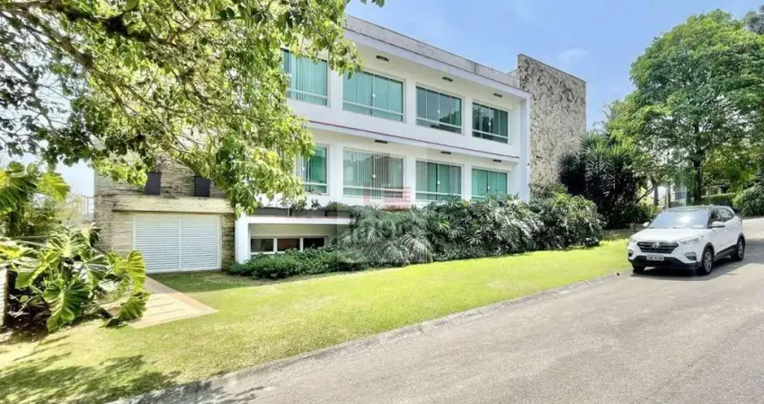 Exclusividade e Conforto em uma Linda Casa Contemporânea!