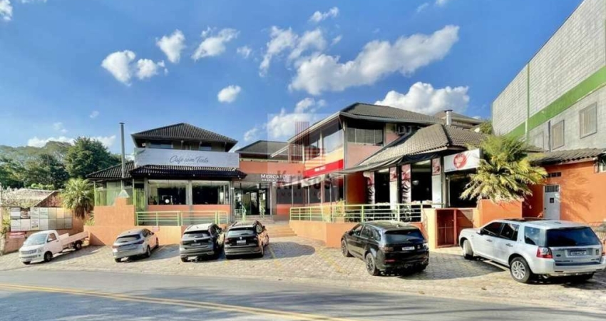 Oportunidade de Investimento: Galeria Mercato - Centro Comercial na Granja Viana!