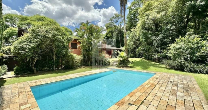 Oportunidade Única: Encantadora Casa Rústica em Localização Privilegiada!