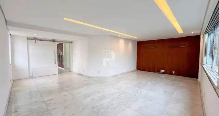 Apartamento à venda – 198m² – 4 quartos – 1 suíte – 2 vagas – Vila Paris.