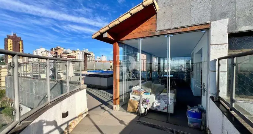 Cobertura Duplex com Vista Definitiva, Piscina Privativa e 4 Vagas – 295m²