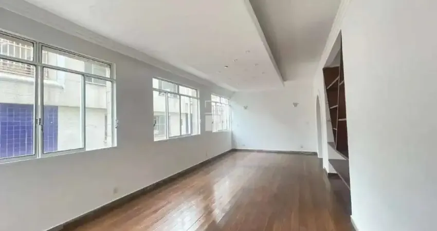 Apartamento de aproximadamente 230 m² à venda – 4 quartos, 2 suítes e 2 vagas – Santo Agostinho.